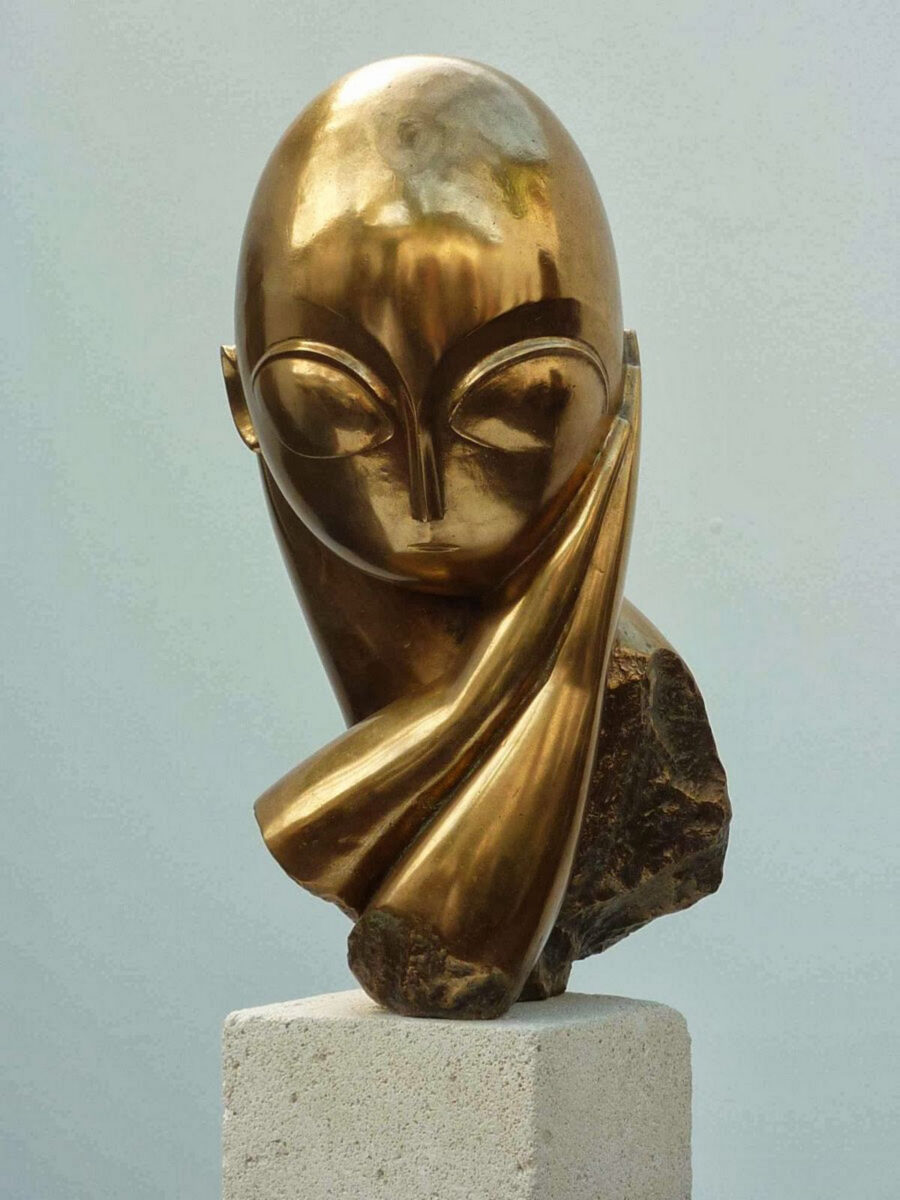 Constantin Brancusi sculpture